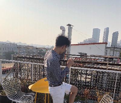 夜听 ▹ 你熬过最痛苦的那几年一定很不容易吧！