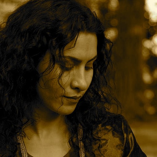 راحله برزگری | کاروان راحله برزگری | کاروان