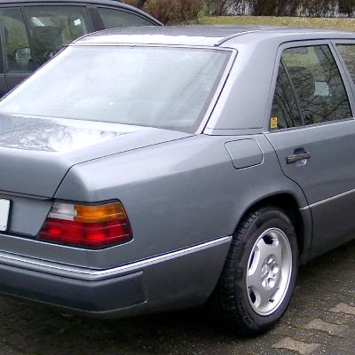 The Secrets of Mercedes W124, Matthew John Eyre thanks, Italian POV | Johnny's Garage