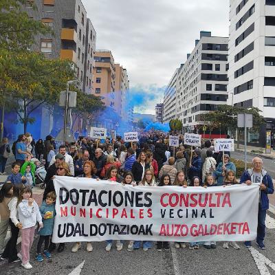 Vecinos de Erripagaña se manifiestan pidiendo dotaciones Vecinos de Erripagaña se manifiestan pidiendo dotaciones