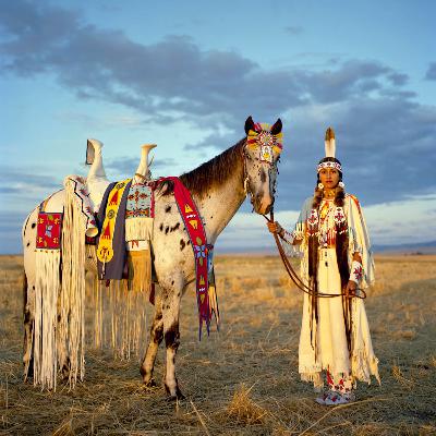 #21: People of the Horse – with Erika Larsen #21: People of the Horse – with Erika Larsen