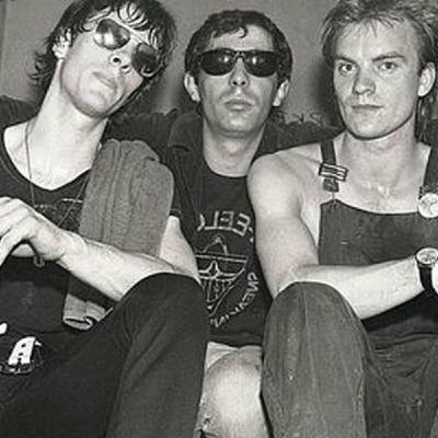 Classicos do Rock o Podcast #1323 #ThePolice #GnFnR #whatif #stayhome #wearamask #xbox #laremesamala #rickandmorty #loki Classicos do Rock o Podcast #1323 #ThePolice #GnFnR #whatif #stayhome #wearamask #xbox #laremesamala #rickandmorty #loki