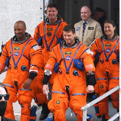 The Artemis II crew comes back to Earth. Cameron Diaz and Keanu Reeves team up. Plus, does Sabrina Carpenter hint at a Coachella surprise? The Artemis II crew comes back to Earth. Cameron Diaz and Keanu Reeves team up. Plus, does Sabrina Carpenter hint at a Coachella surprise?