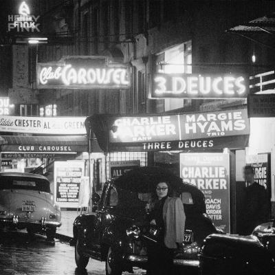 S01E01 - "Running Wild" (The New York Cabaret Laws) S01E01 - "Running Wild" (The New York Cabaret Laws)