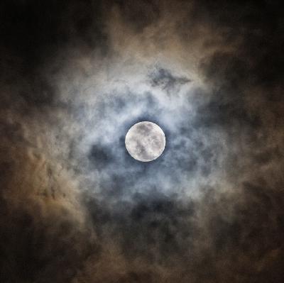 Loom Moon