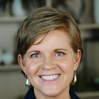 Michelle May, former family physician and a recovered yo-yo dieter