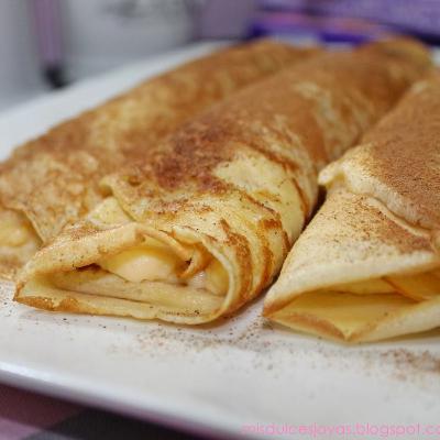 Crepes rellenos de crema. Postres Capítulo 6