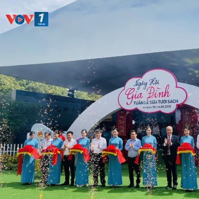 Bước chân đến trường - Đưa con đi khám phá thế giới “sữa tươi sạch”