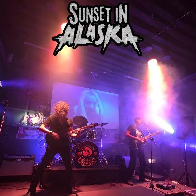 Sunset In Alaska: entre atmósferas oscuras y nuevos comienzos.