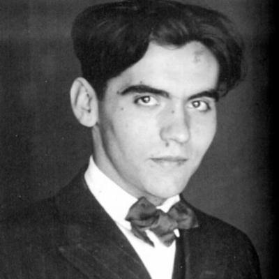 Federico García Lorca: Un Puente entre el Surrealismo y la Identidad Cultural | POESCRITIKA Podcast