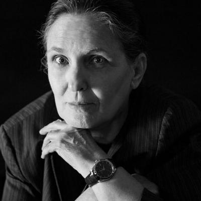 Yolanda Pantin: Vitral de mujer sola