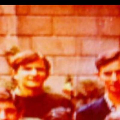 Conversando con Federico Paris Carballo, catedrático de Mecánica de Medios Continuos y Teoria de Estructuras de la Escuela Técnica Superior de Ingeniería de la Universidad de Sevilla Conversando con Federico Paris Carballo, catedrático de Mecánica de Medios Continuos y Teoria de Estructuras de la Escuela Técnica Superior de Ingeniería de la Universidad de Sevilla