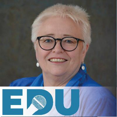 Sigrid Beer (Grüne) – “Manchmal ist es besser, eine Wand einzureißen, als neue Gebäude zu bauen.”