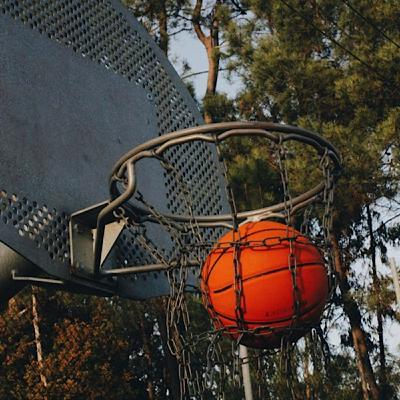 Episode 1333 - Jarvis Kingston Behold he that keeps Israel shall neither slumber nor sleep PSALM 121:4 Met Gala 2025 Gucci WNBA Chanel Prada