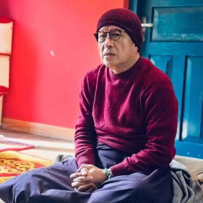 Proč může buddhismus působit komplikovaně? - Dzongsar Jamyang Khyentse Rinpočhe Proč může buddhismus působit komplikovaně? - Dzongsar Jamyang Khyentse Rinpočhe