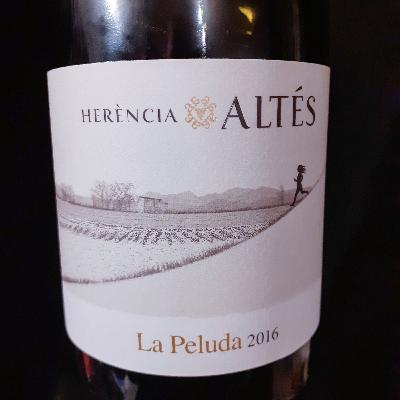 Od Hitchcocka do Katalonii - Herencia Altes La Peluda 2016 Od Hitchcocka do Katalonii - Herencia Altes La Peluda 2016