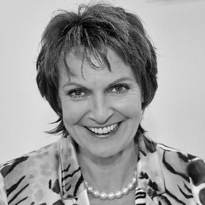 Erfolgsfaktoren für ein kundenzentriertes Unternehmen in einer digitalen Welt. Mein Gast: Anne M. Schüller