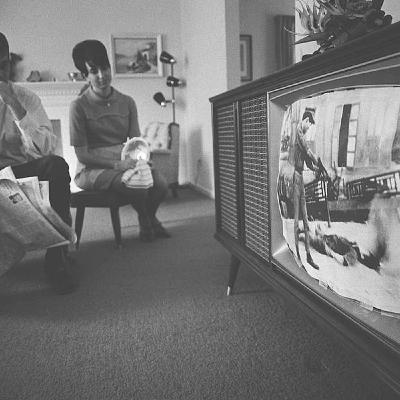 S8 Ep150: 1/3. The Peace Debate — In a Londinium wine bar during a storm in 91 AD, Gaius and Germanicus philosophize about service and contemporary geopolitics, centering on the modern concept of "peace," particularly regarding Ukraine despite ongoing conflicts in