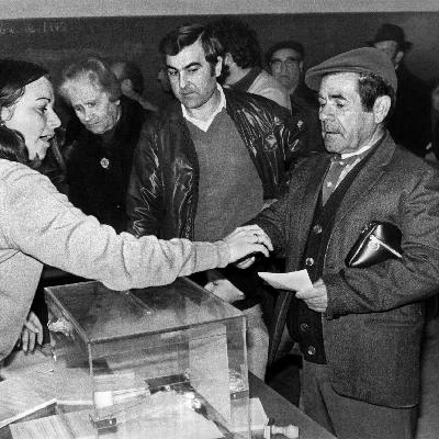 Crónica de España - 1978: España vota la Constitución en referéndum Crónica de España - 1978: España vota la Constitución en referéndum