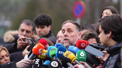 Junqueras i Sánchez segellen a Madrid l'acord pel finançament singular Junqueras i Sánchez segellen a Madrid l'acord pel finançament singular