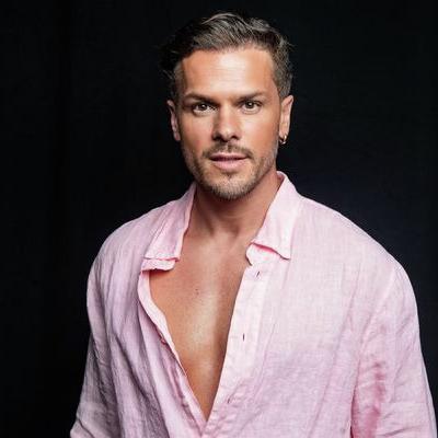 Os mais ouvidos de 2025, com Mickael Carreira: “Estava a voltar de um concerto, parei e comprei um ramo de flores. Porque ela merece: a Laura é uma mulher incrível e uma mãe do caraças”