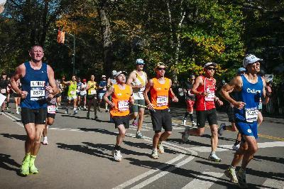 Futó Kaland: Újpalotától New York-ig - Osbáth Tibor látássérült futó maratoni élménybeszámolója Futó Kaland: Újpalotától New York-ig - Osbáth Tibor látássérült futó maratoni élménybeszámolója