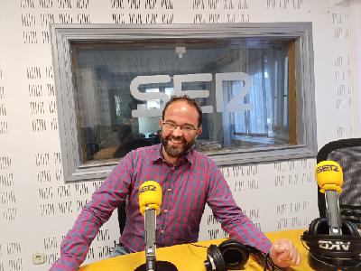 Hablamos de literatura con Julio Martínez de Océano Atlántico Editores: José R. Torija