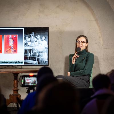 15% abstrakcji #14 | Światła i cienie. Rzeźbiarki powojennego Wrocławia – wykład Karoliny Dzimiry-Zarzyckiej 15% abstrakcji #14 | Światła i cienie. Rzeźbiarki powojennego Wrocławia – wykład Karoliny Dzimiry-Zarzyckiej