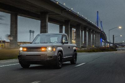 New $20k Slate Truck, First Drive in the Vinfast VF8 & Updated Volkswagen Golf