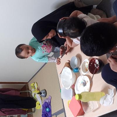 Suasana dinner di Rokujizo danchi 28-206 | Bocah gak pake celana trus makan pake sendok detergen! Suasana dinner di Rokujizo danchi 28-206 | Bocah gak pake celana trus makan pake sendok detergen!