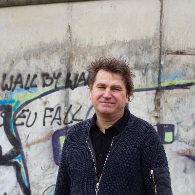 Der Osten, der Westen und die Demokratie Der Osten, der Westen und die Demokratie