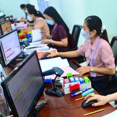 Những trường hợp công chức, viên chức phải trả lại tiền trợ cấp tinh giản biên chế