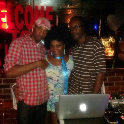 DJ JAMES BOND - HALLOWEEN WEEKEND EARLY JUGGLING AT UPSCALE FRIDAYS 10-31-2014 DJ JAMES BOND - HALLOWEEN WEEKEND EARLY JUGGLING AT UPSCALE FRIDAYS 10-31-2014