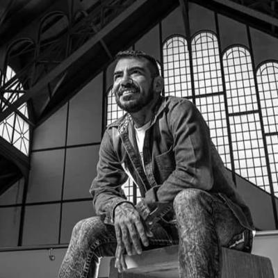 "¡Aquí se necesitan muchas manas con muchas manos!" "¡Aquí se necesitan muchas manas con muchas manos!"