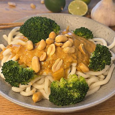 Folge 156 - Soulfood aus Japan: Udon-Nudeln mit Brokkoli und Erdnusssauce