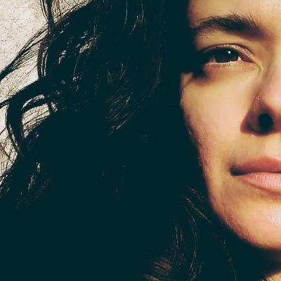 TE LEO RELATOS DE RÍO #4 "El aguaribay" de Silvina Ocampo. Voz: Analis Mazzoni. TE LEO RELATOS DE RÍO #4 "El aguaribay" de Silvina Ocampo. Voz: Analis Mazzoni.