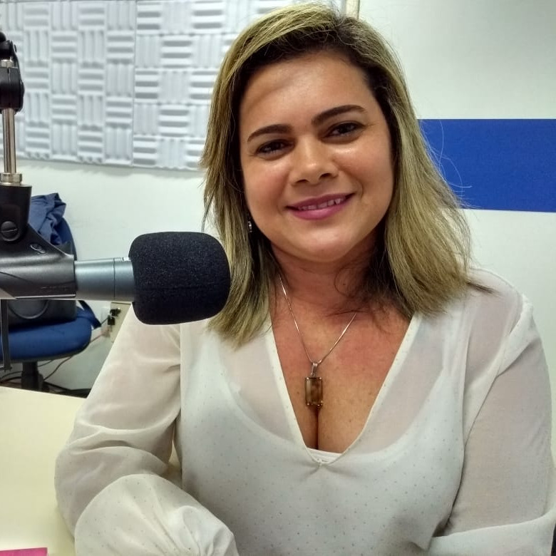 COLUNA - DESENVOLVER TALENTOS TERÇA 18.12.2018 COM FABRÍCIA LINS - TEMA - REPETIÇÃO DE COMP. NO TRABALHO episode artwork