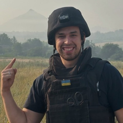 Евакуація під обстрілами - волонтер Богдан Зуяков, #136 Евакуація під обстрілами - волонтер Богдан Зуяков, #136
