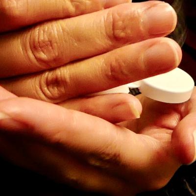 ASMR Lotion & Hand Sounds (no talking) ASMR Lotion & Hand Sounds (no talking)