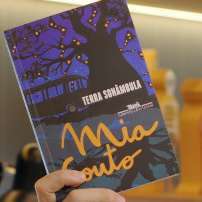 TERRA SONÂMBULA de Mia Couto