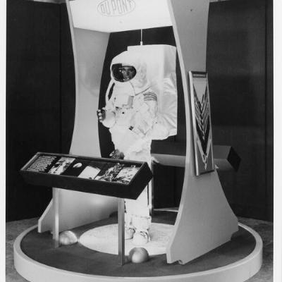 A Stretch of the Imagination: Synthetic Fabrics and the Cold War with Monica Geraffo