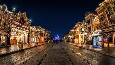 Disneyland's Main Street Shops - Then and Now