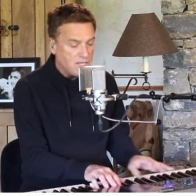 Worship Around the World-Michael W.Smith Worship Around the World-Michael W.Smith