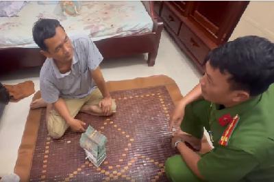 Bản tin cuối ngày 11/11: Nhân viên tá hỏa vì 1,8 tỷ đồng trong cốp xe biến mất