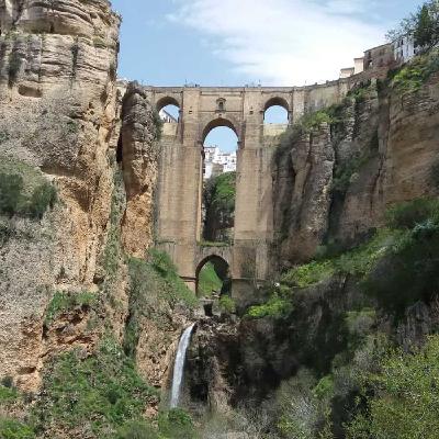 Ronda, minas de agua y palacios de ensueño