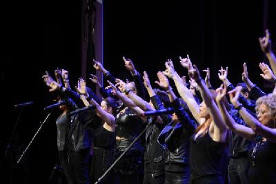 El Ritmo Continúa: “Lion’s Black Roars”: cuando el soul, el pop y el rock se armonizan como coro (10/12/2025) El Ritmo Continúa: “Lion’s Black Roars”: cuando el soul, el pop y el rock se armonizan como coro (10/12/2025)