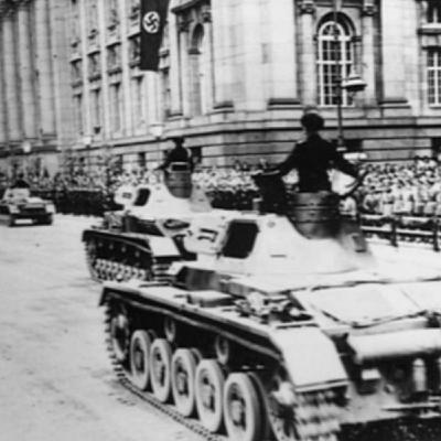 S8 Ep842: PREVIEW for Later Today: Ian Buruma details the harrowing survival of Jews in wartime Berlin. He recounts a tragic moral dilemma involving a Jewish woman who became a Gestapo informer to save her parents from almost certain death.