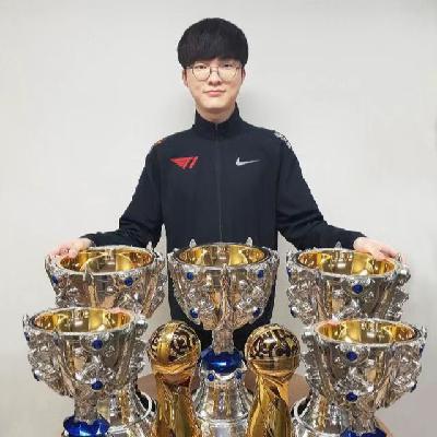 EP.18 足球战术室(电竞番外|下):流量至上,饭圈肆虐,民粹盛行,体制放弃背景下,中国足球和体育事业何去何从? EP.18 足球战术室(电竞番外|下):流量至上,饭圈肆虐,民粹盛行,体制放弃背景下,中国足球和体育事业何去何从?