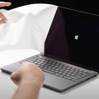 #17 MacBook Pro M4 totalmente filtrado, iPhone SE 4 y evento de octubre #17 MacBook Pro M4 totalmente filtrado, iPhone SE 4 y evento de octubre