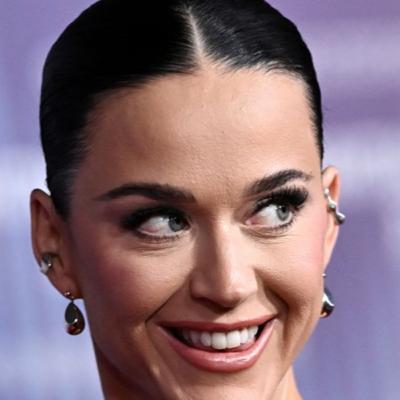 🎤 „Roar” by Katy Perry! 🦁✨ Przed Tobą rewelacyjna piosenka, także językowo! 🇬🇧🎶 🎤 „Roar” by Katy Perry! 🦁✨ Przed Tobą rewelacyjna piosenka, także językowo! 🇬🇧🎶